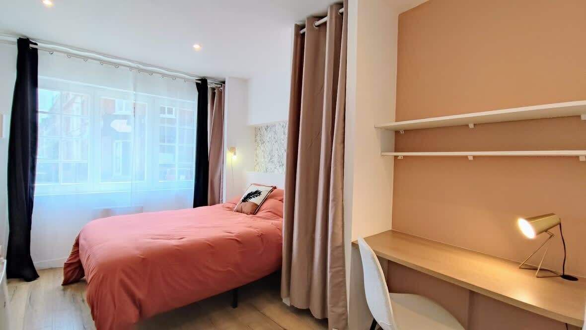 Photo of Bedroom in Fives