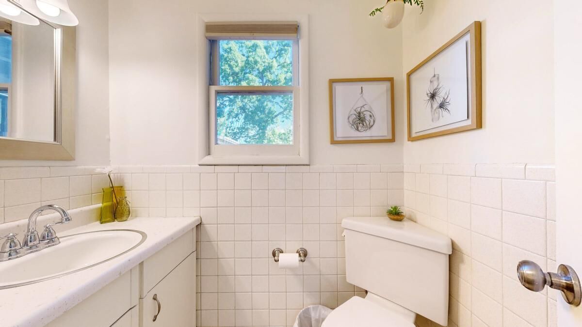 Photo of Bathroom in Old Town