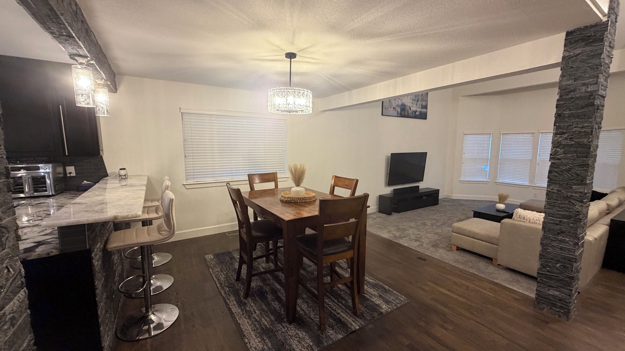 Photo of Livingroom in Aurora