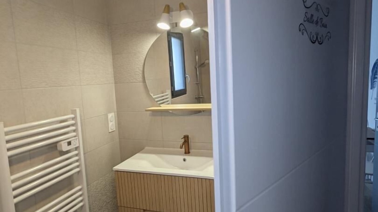 Photo of Bathroom in Saint-Maurice-de-Gourdans