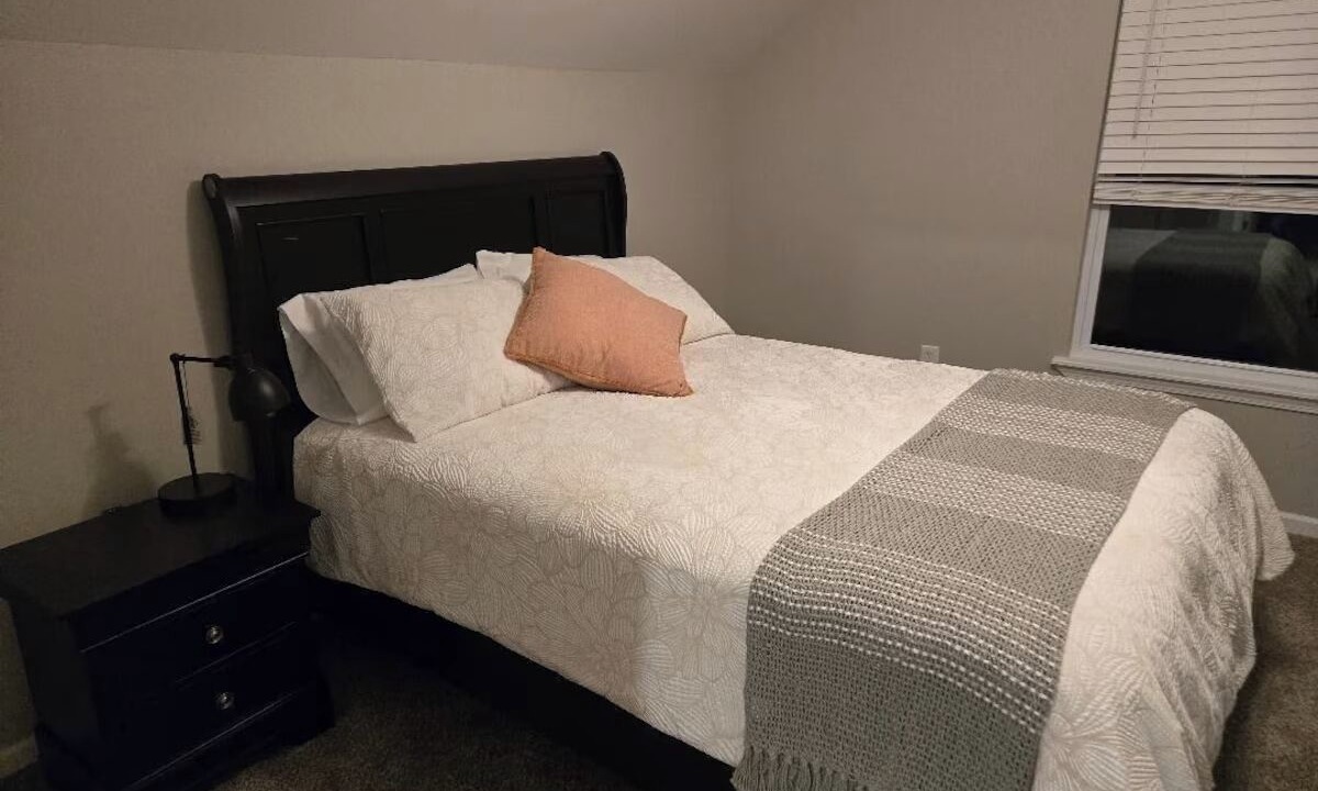 Photo of Bedroom in Hallsville