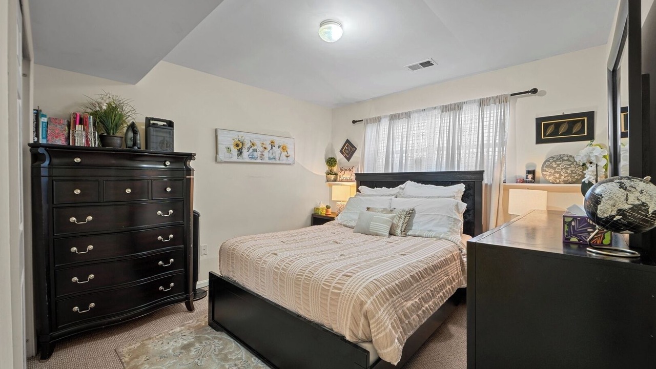 Photo of Bedroom in Centreville