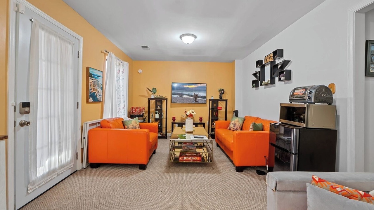 Photo of Livingroom in Centreville