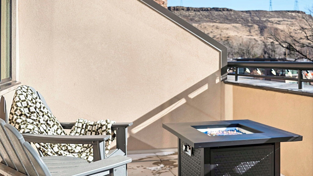 Photo of Outdoor in Golden