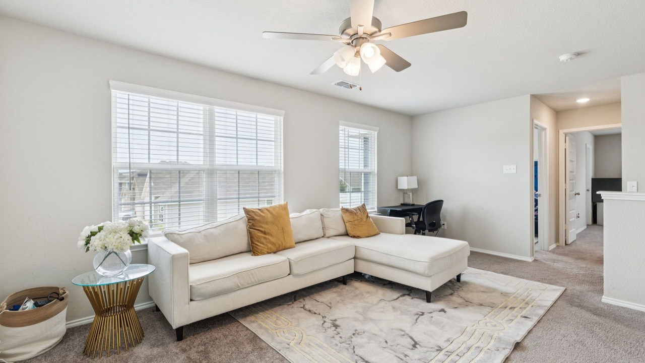 Photo of Livingroom in Lincoln Park