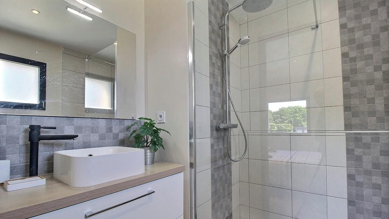 Photo of Bathroom in Etables-sur-Mer