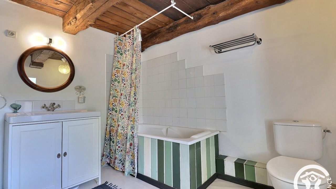 Photo of Bathroom in Combourg