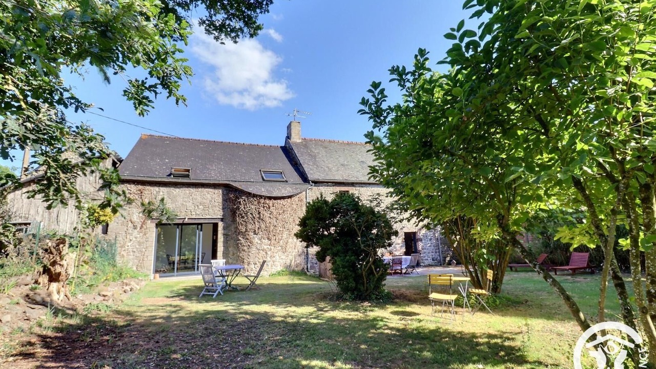 Photo of Outdoor in Combourg