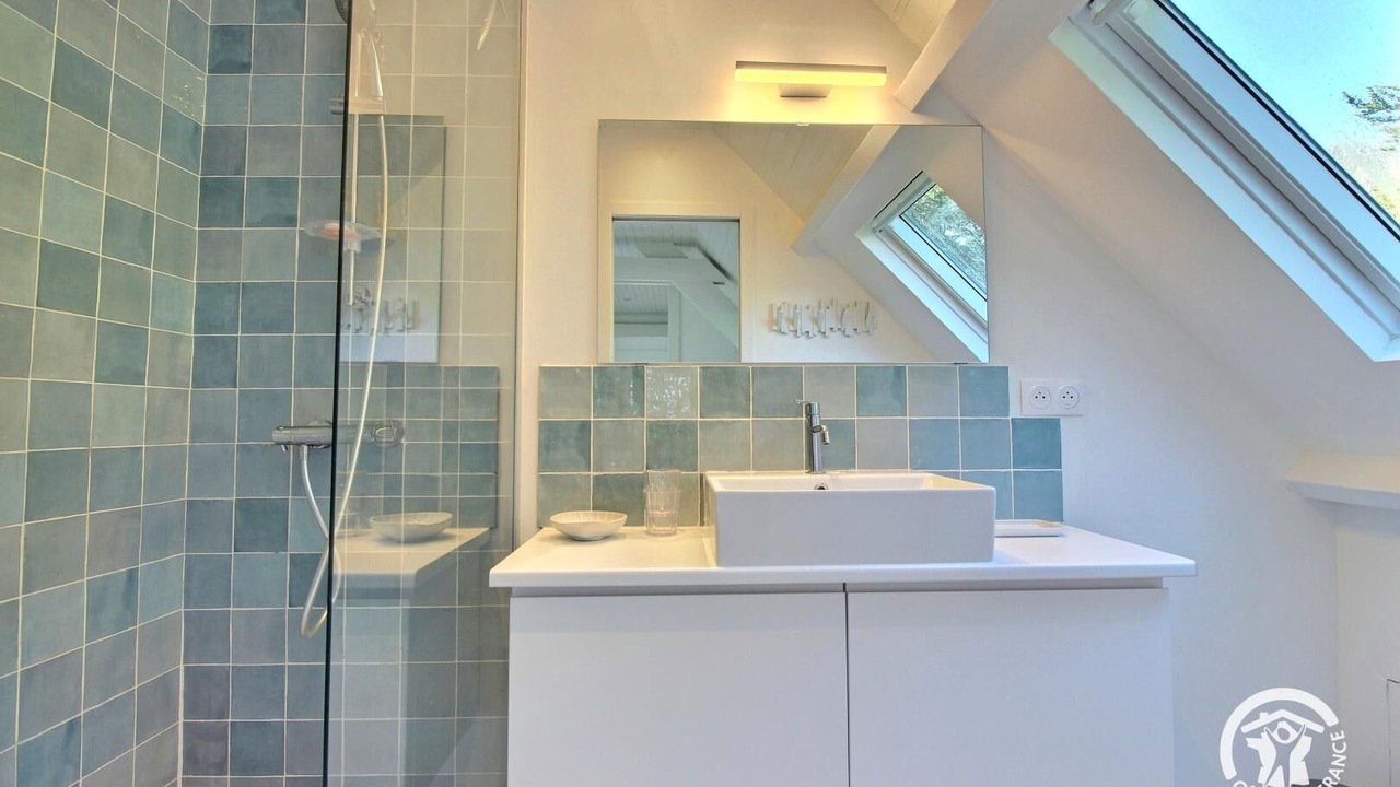 Photo of Bathroom in Groix