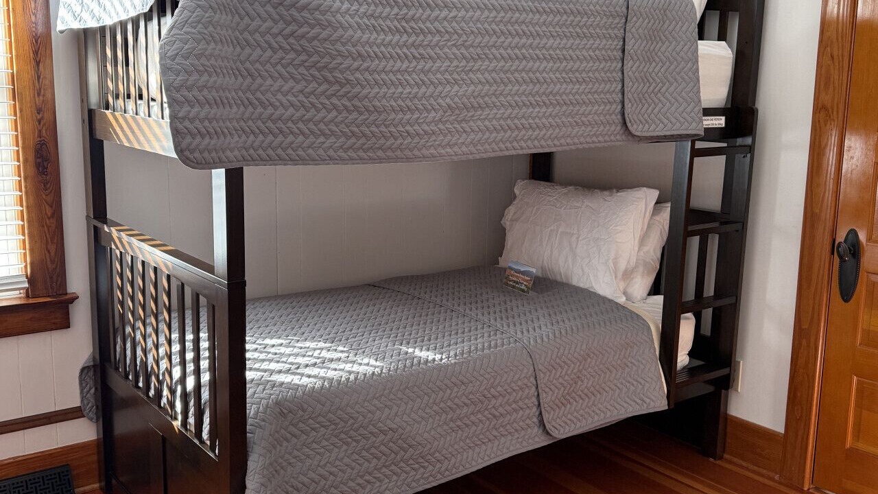 Photo of Bedroom in North Creek