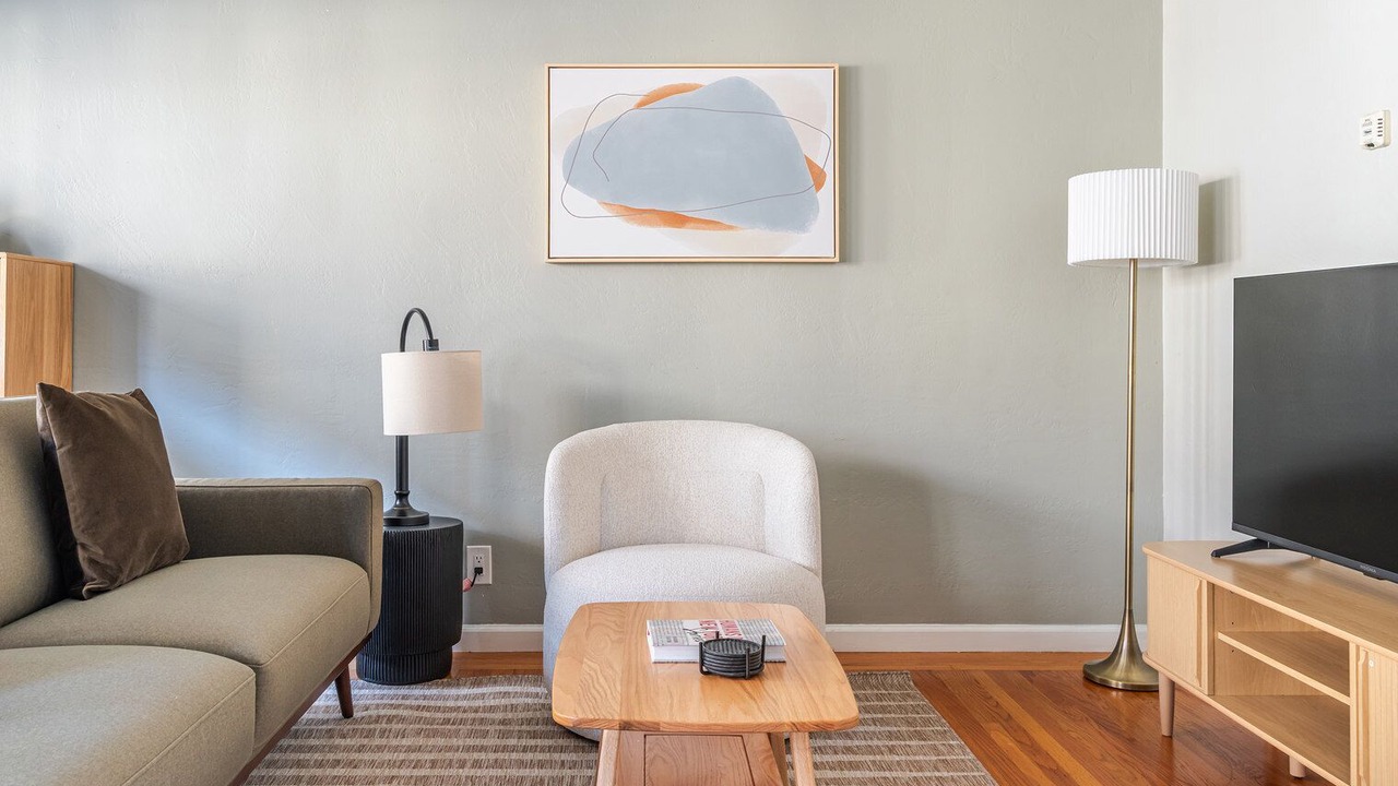 Photo of Livingroom in Downtown North