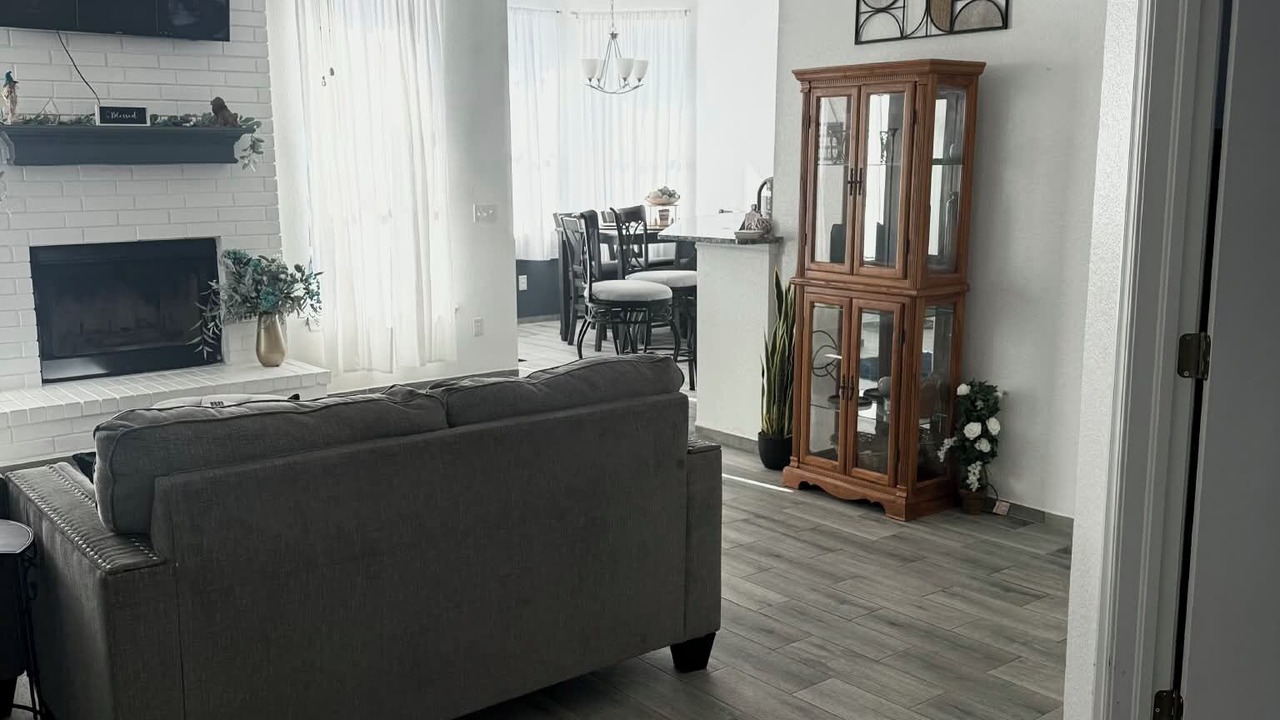 Photo of Livingroom in Moore