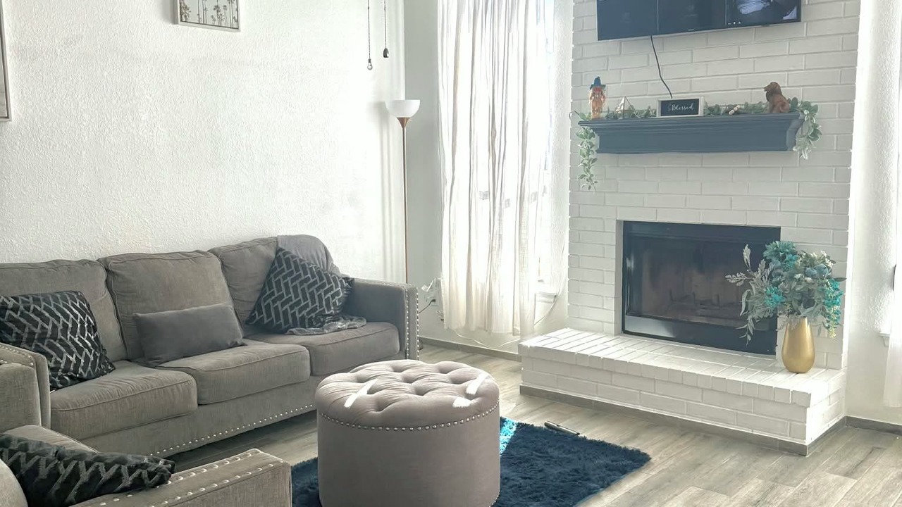 Photo of Livingroom in Moore