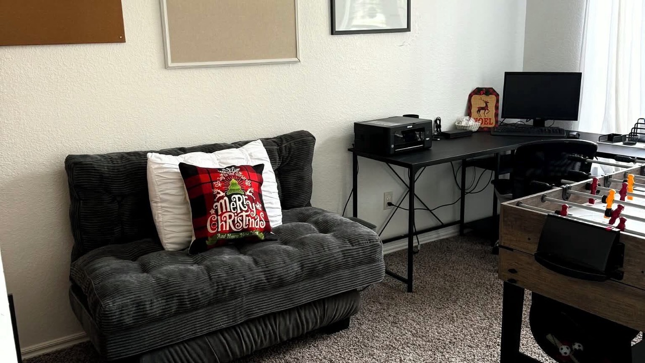 Photo of Bedroom in Moore