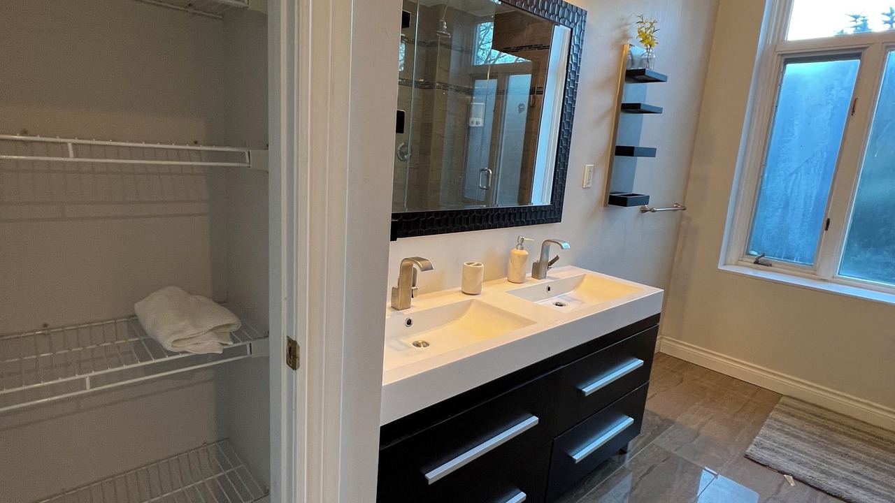 Photo of Bathroom in Downtown Toronto