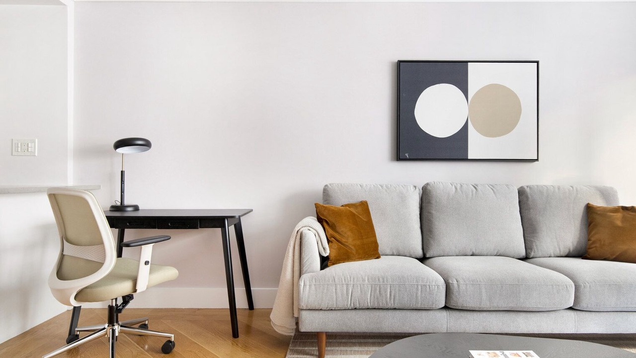 Photo of Livingroom in Manhattan Valley