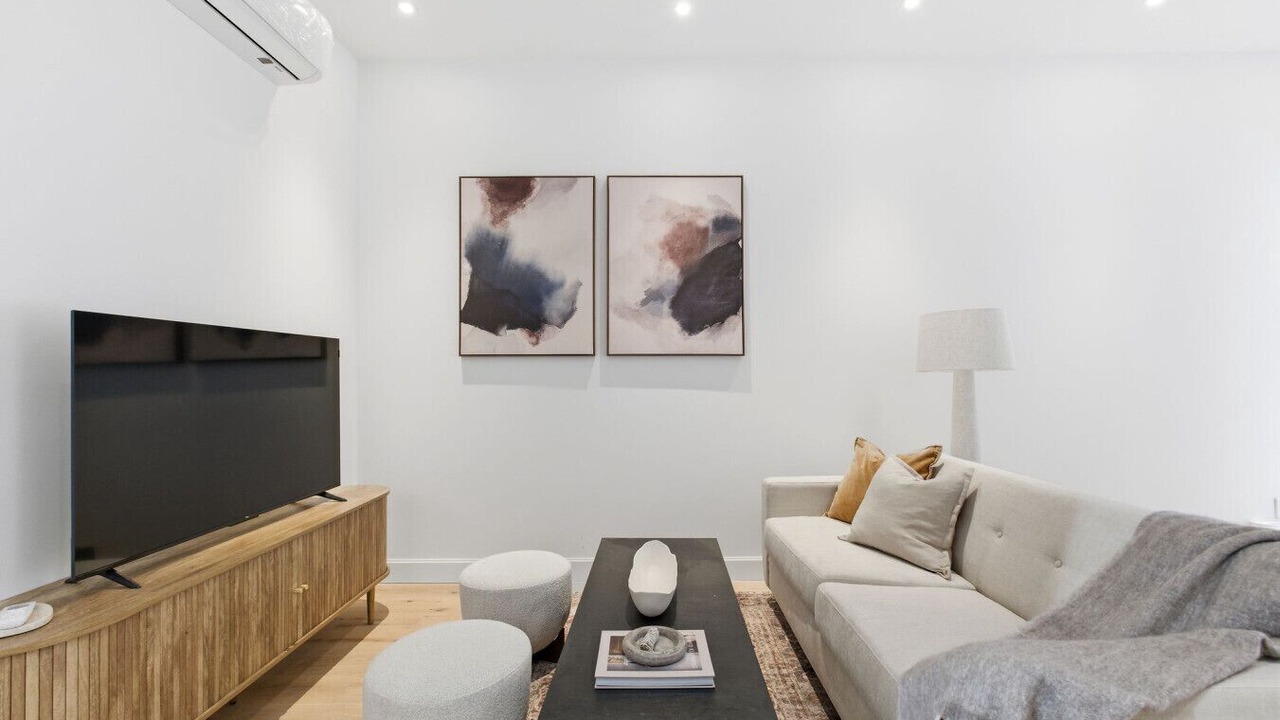 Photo of Livingroom in Beaconsfield Village