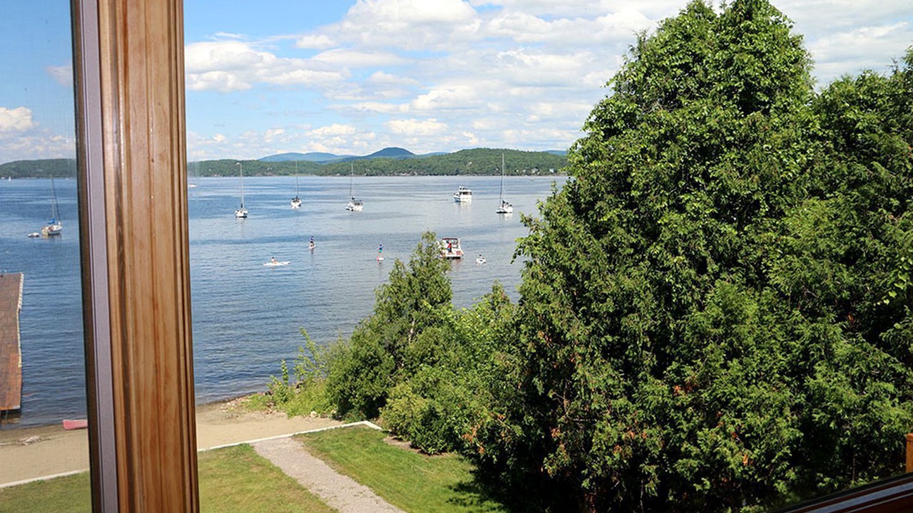 Photo of Others in Malletts Bay
