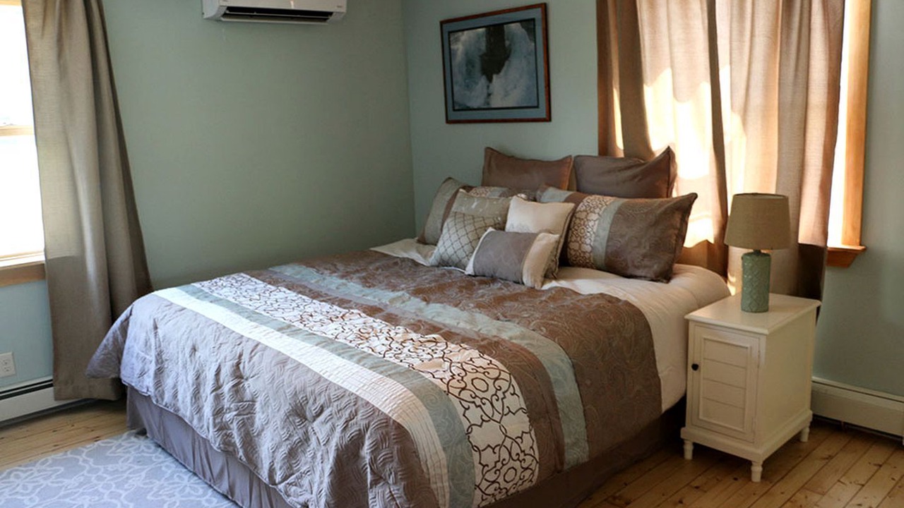 Photo of Bedroom in Malletts Bay