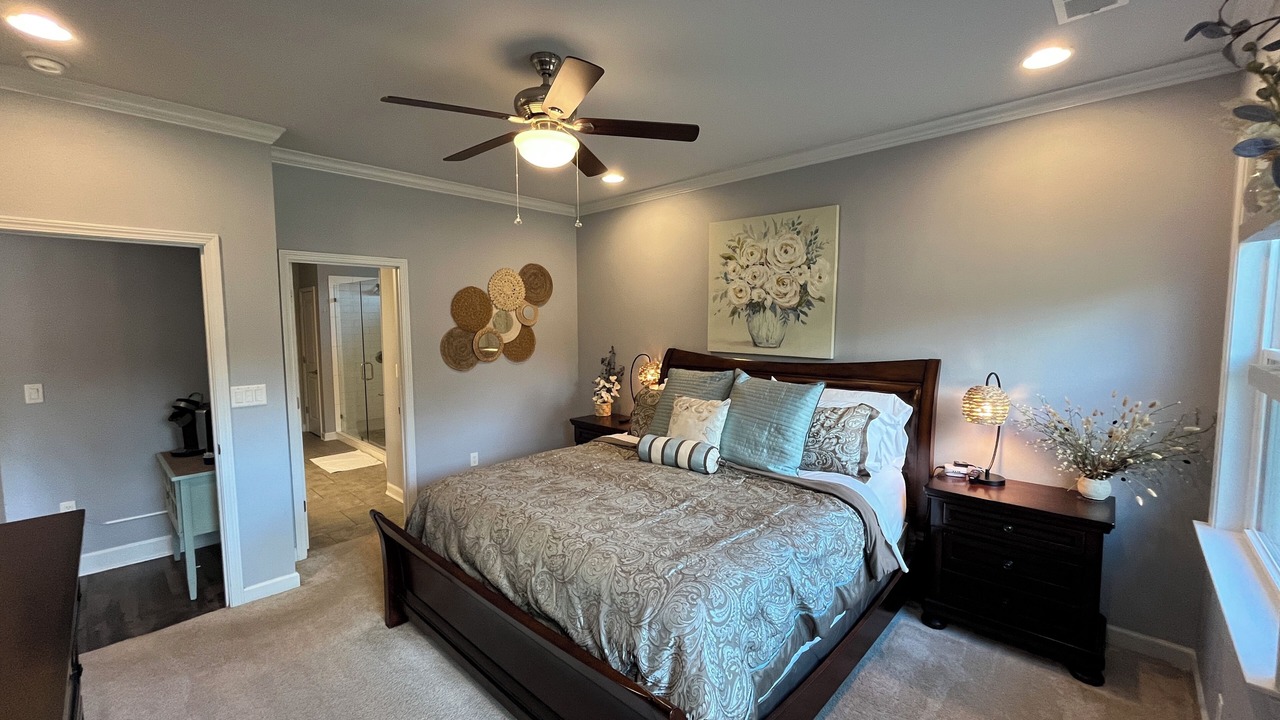 Photo of Bedroom in Mid America