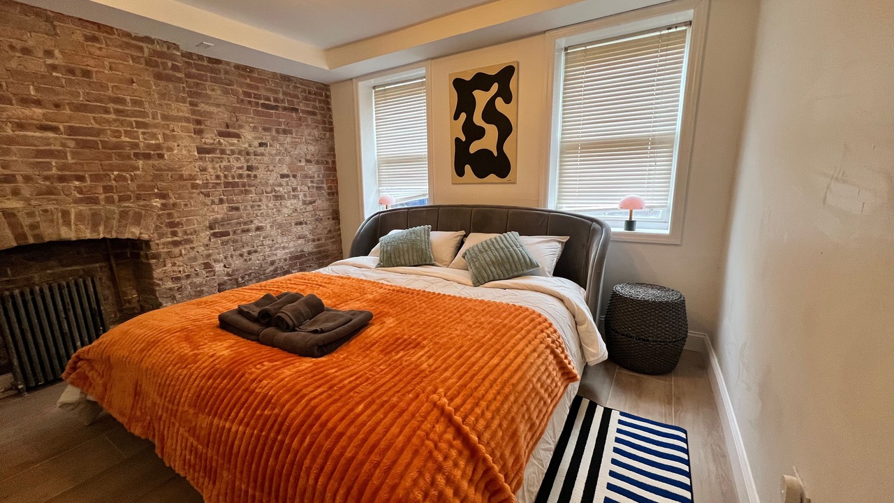 Photo of Bedroom in Historic Downtown