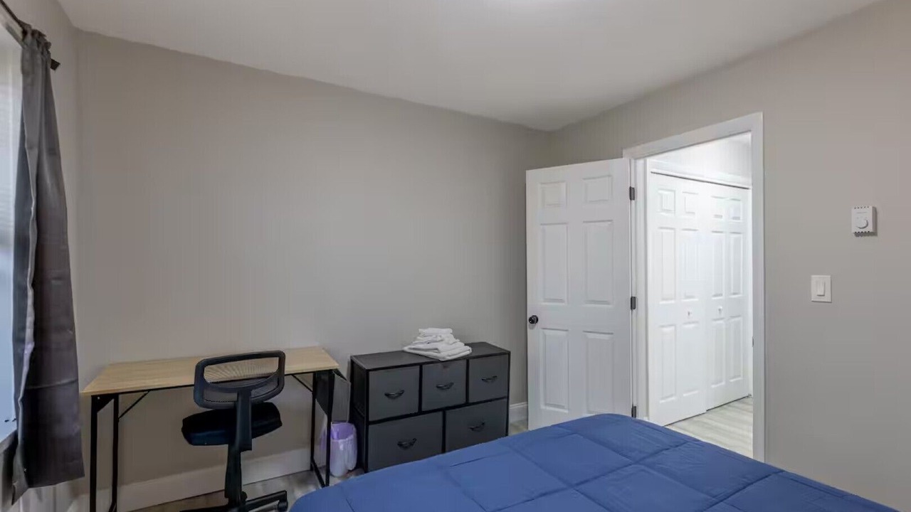 Photo of Bedroom in West Lebanon