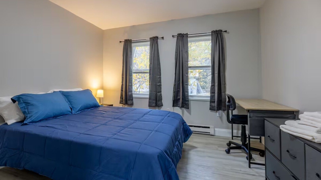 Photo of Bedroom in West Lebanon