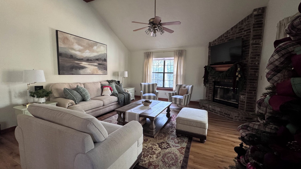 Photo of Livingroom in Blanchard