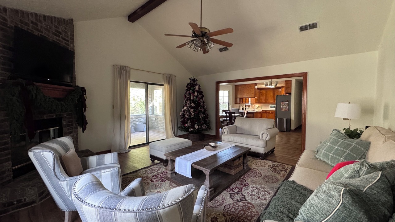 Photo of Livingroom in Blanchard