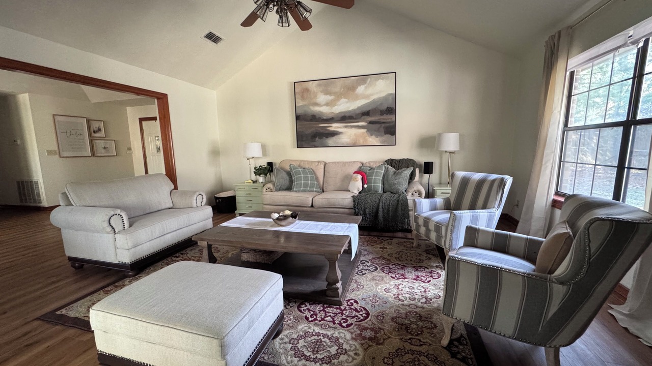 Photo of Livingroom in Blanchard