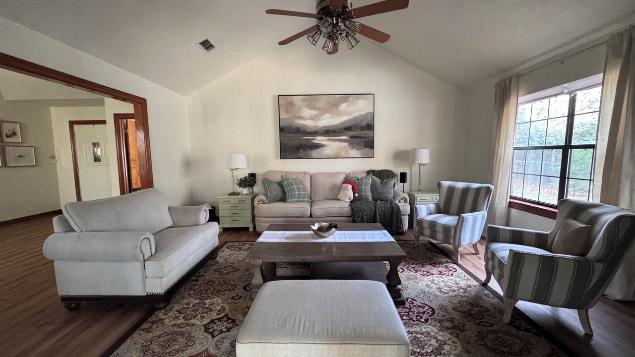 Photo of Livingroom in Blanchard
