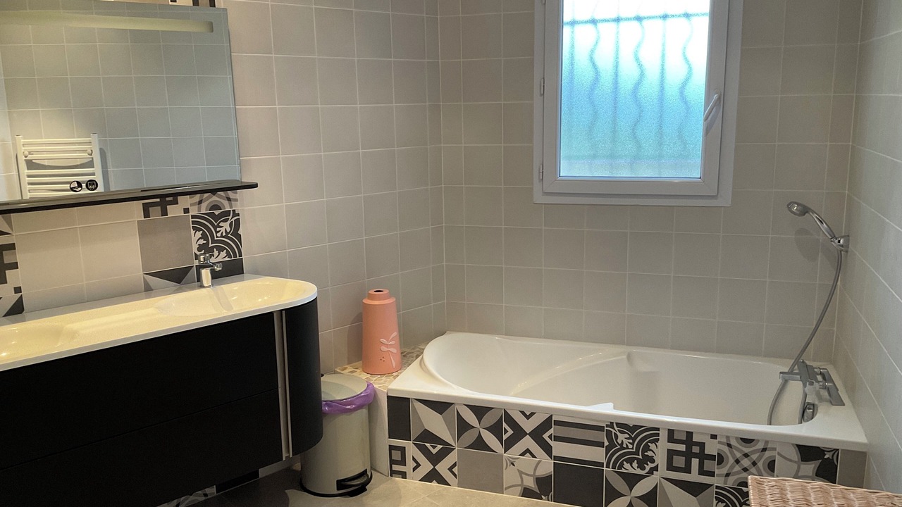 Photo of Bathroom in Montcabrier