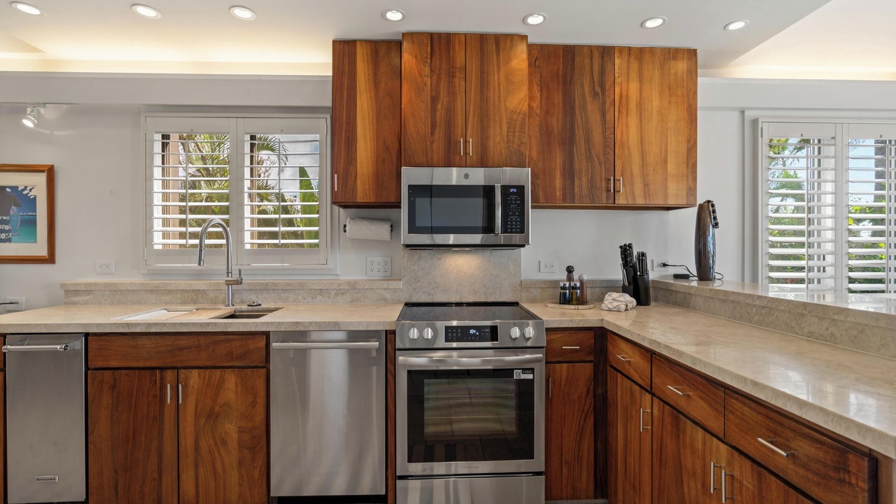 Photo of Others in Historic Lahaina Front Street