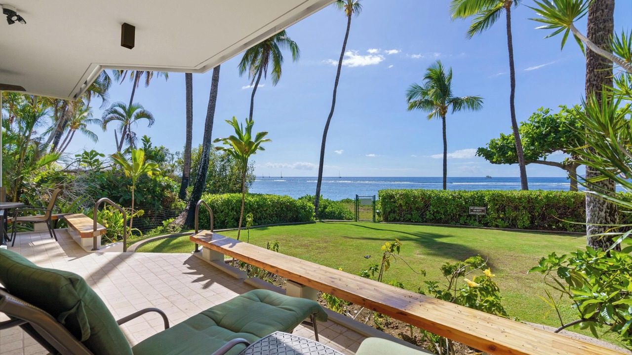 Photo of Others in Historic Lahaina Front Street