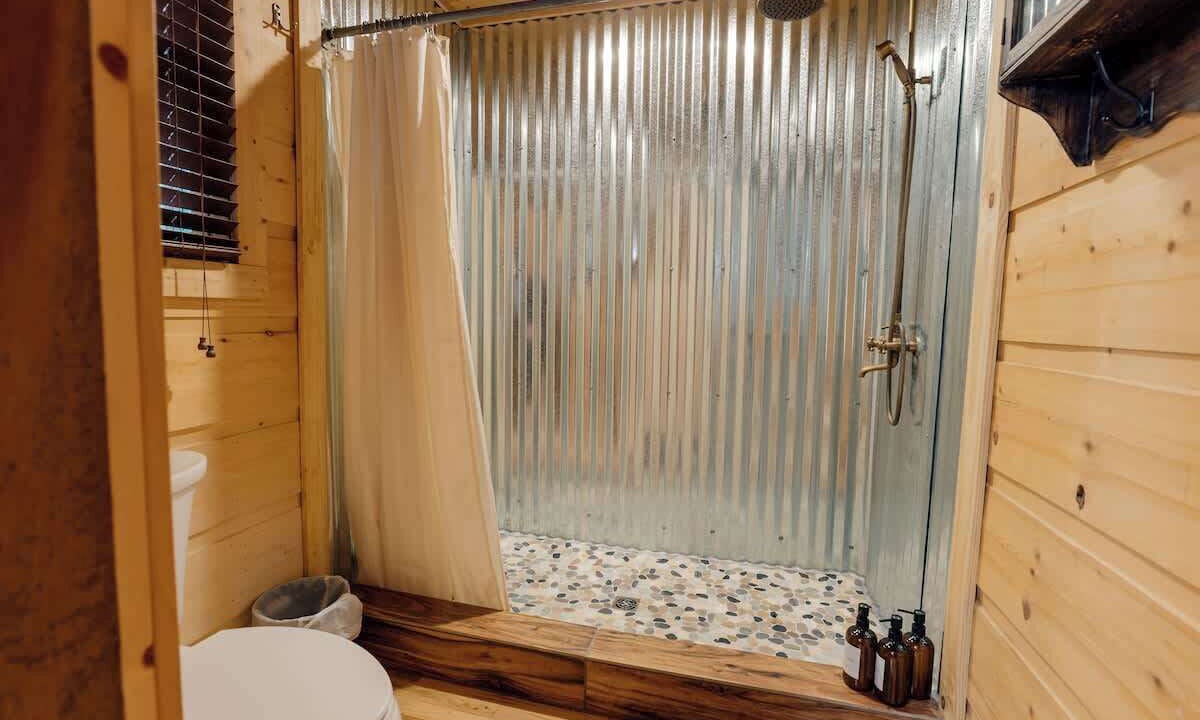 Photo of Bathroom in Piney Flats