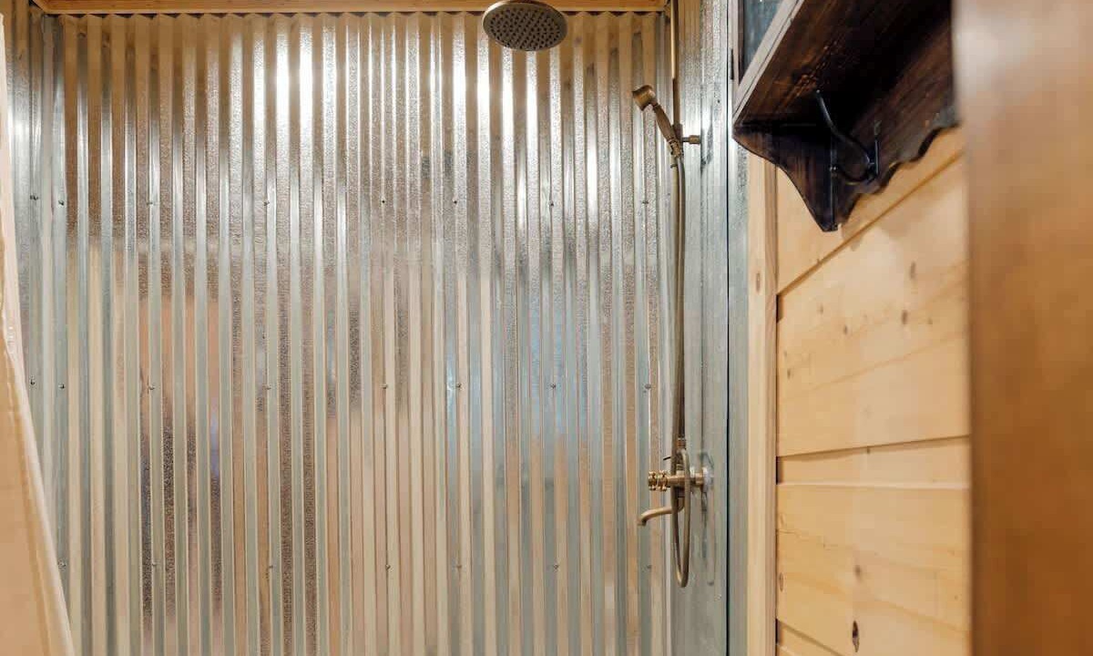 Photo of Bathroom in Piney Flats