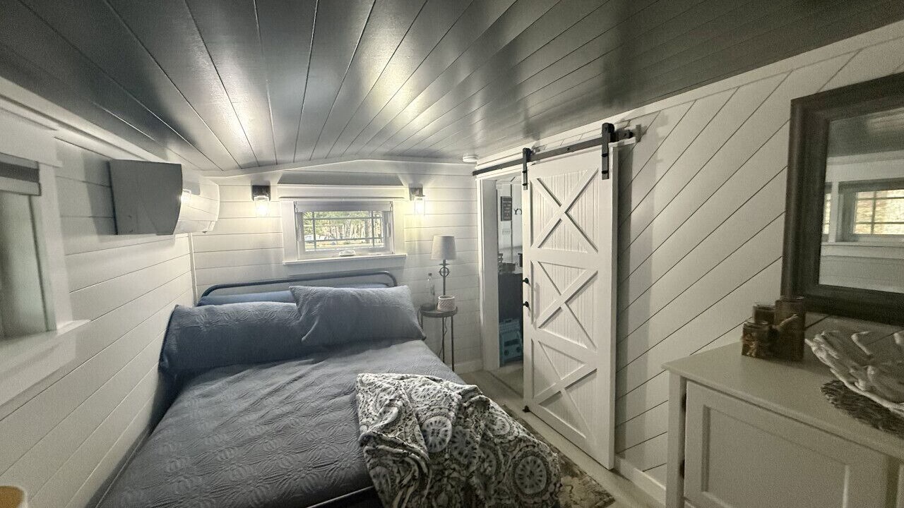 Photo of Bedroom in Baileyville
