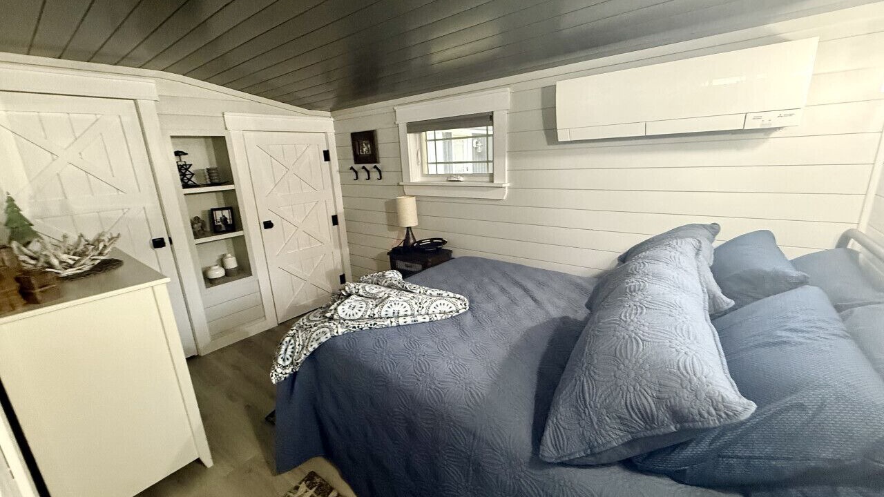 Photo of Bedroom in Baileyville