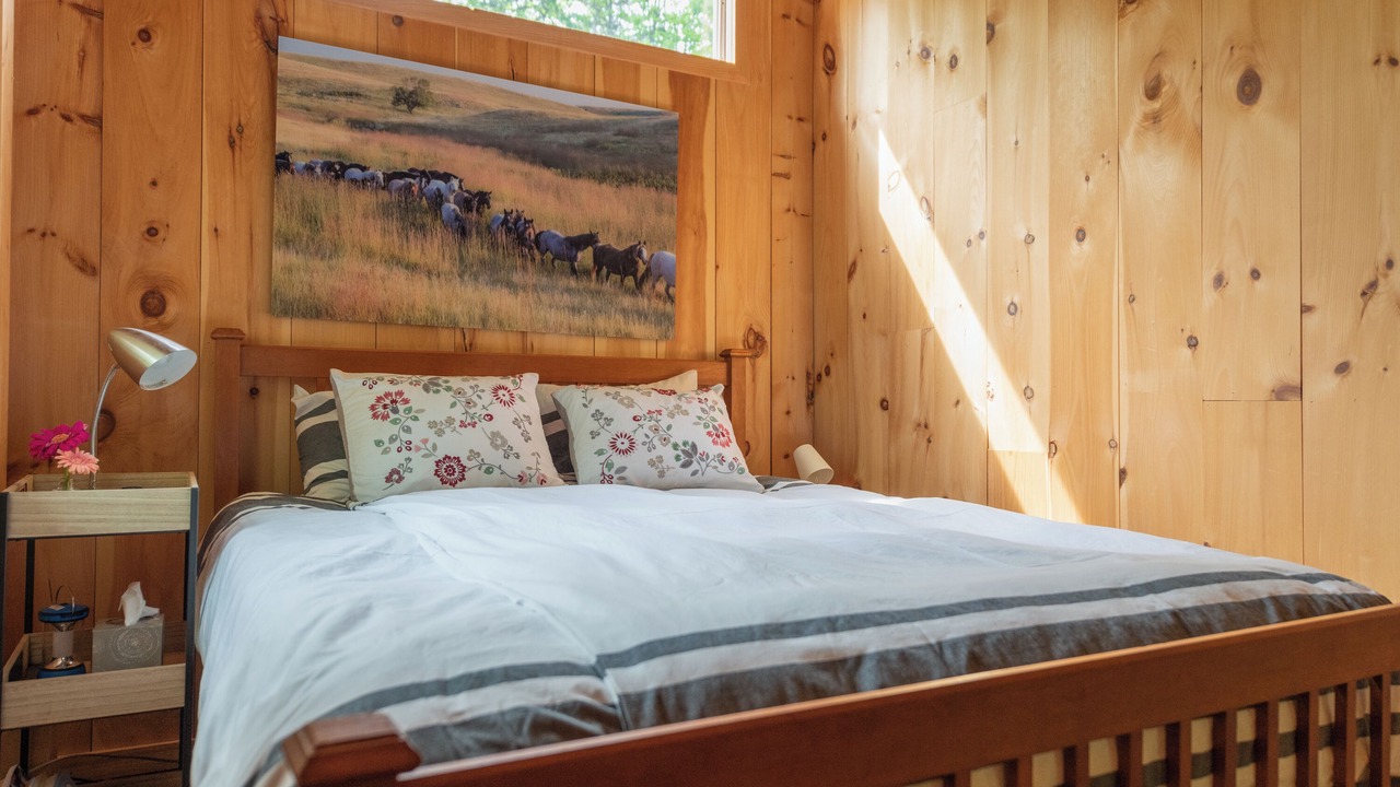 Photo of Bedroom in Marlboro