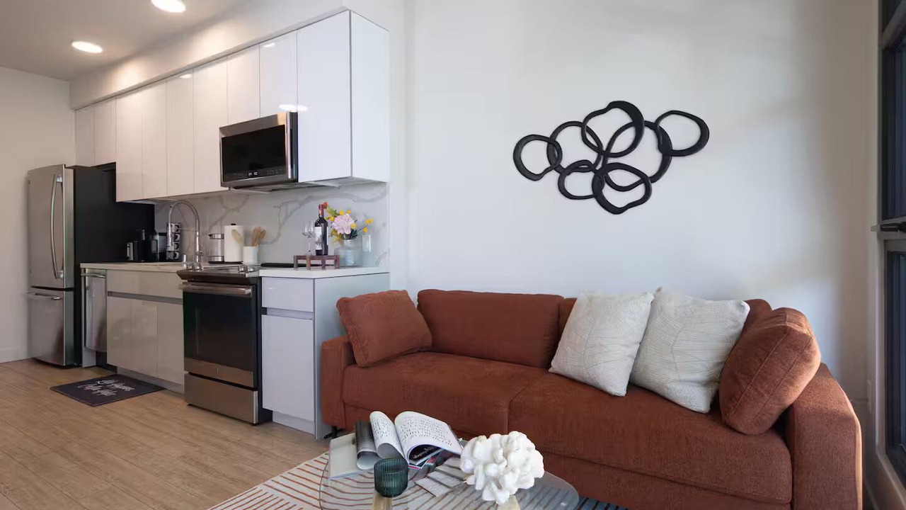 Photo of Livingroom in Downtown