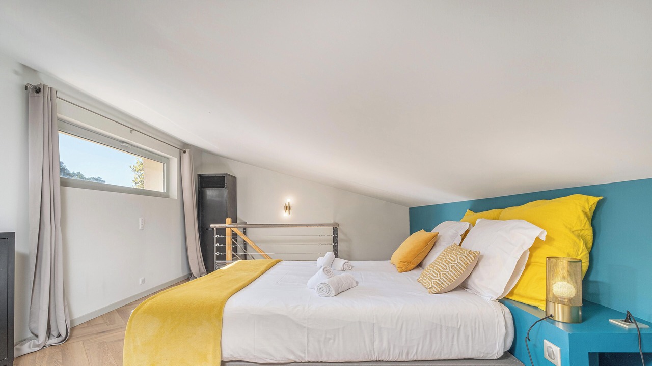 Photo of Bedroom in Lourmarin