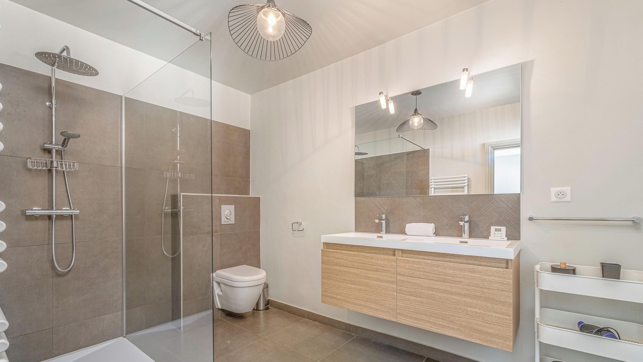 Photo of Bathroom in Lourmarin