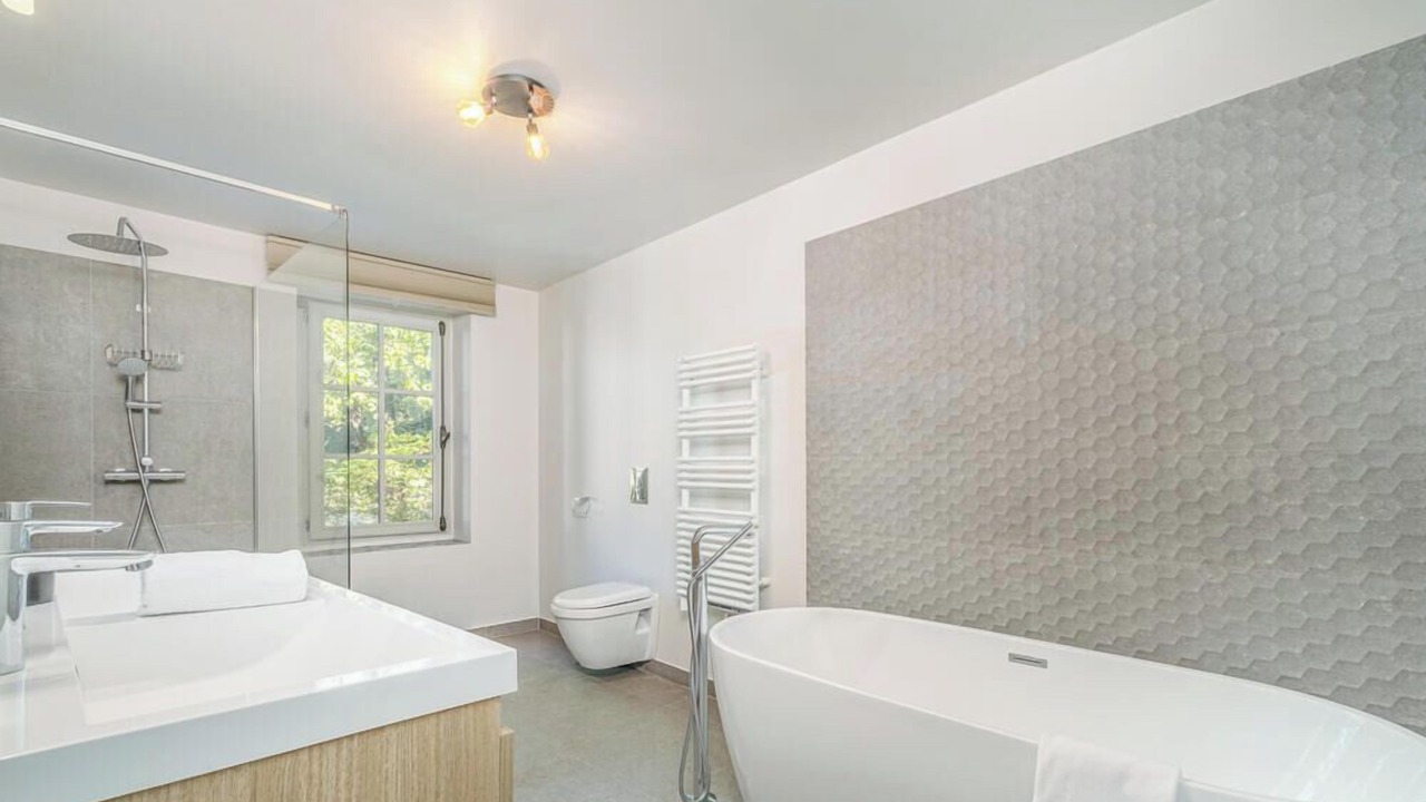 Photo of Bathroom in Lourmarin