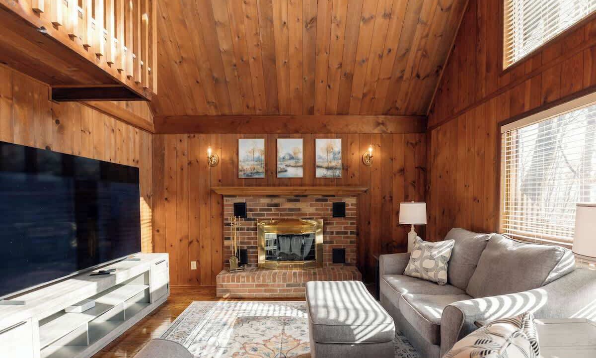 Photo of Livingroom in Johnson City