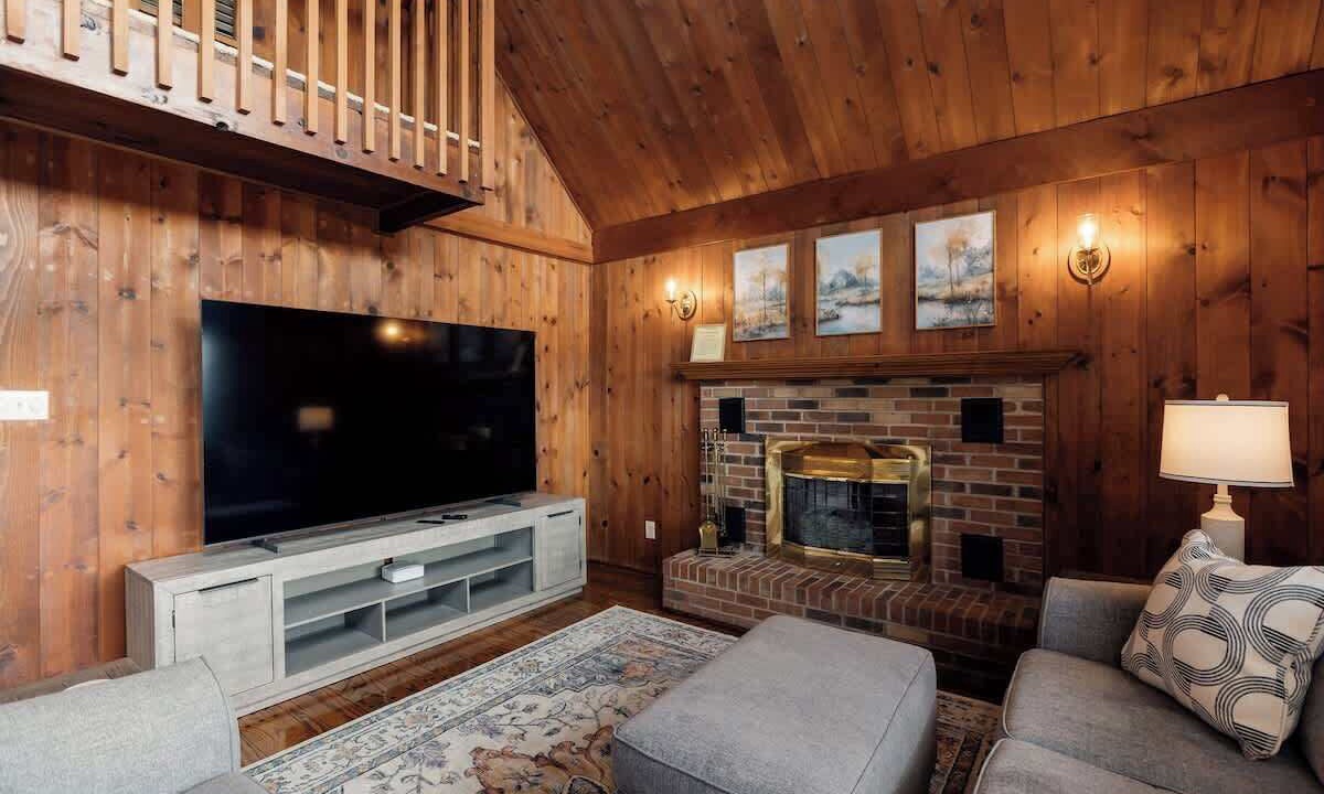 Photo of Livingroom in Johnson City
