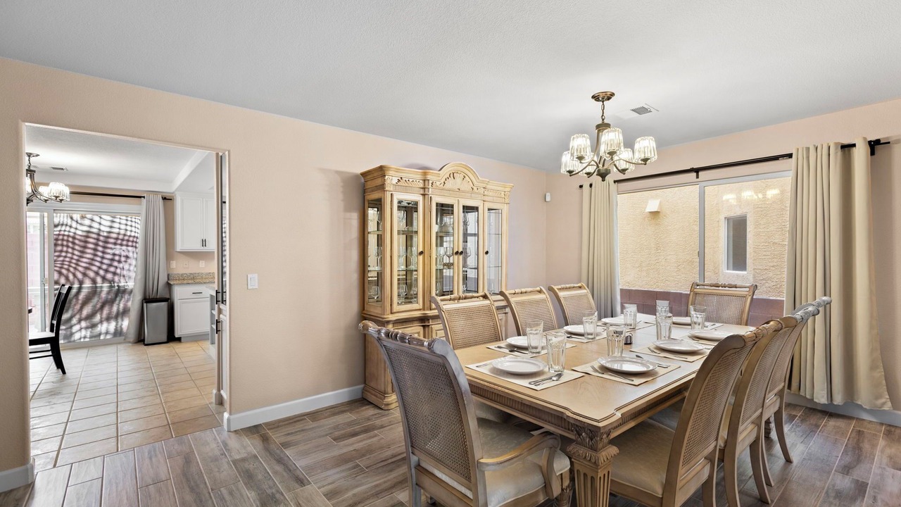 Photo of Livingroom in Enterprise