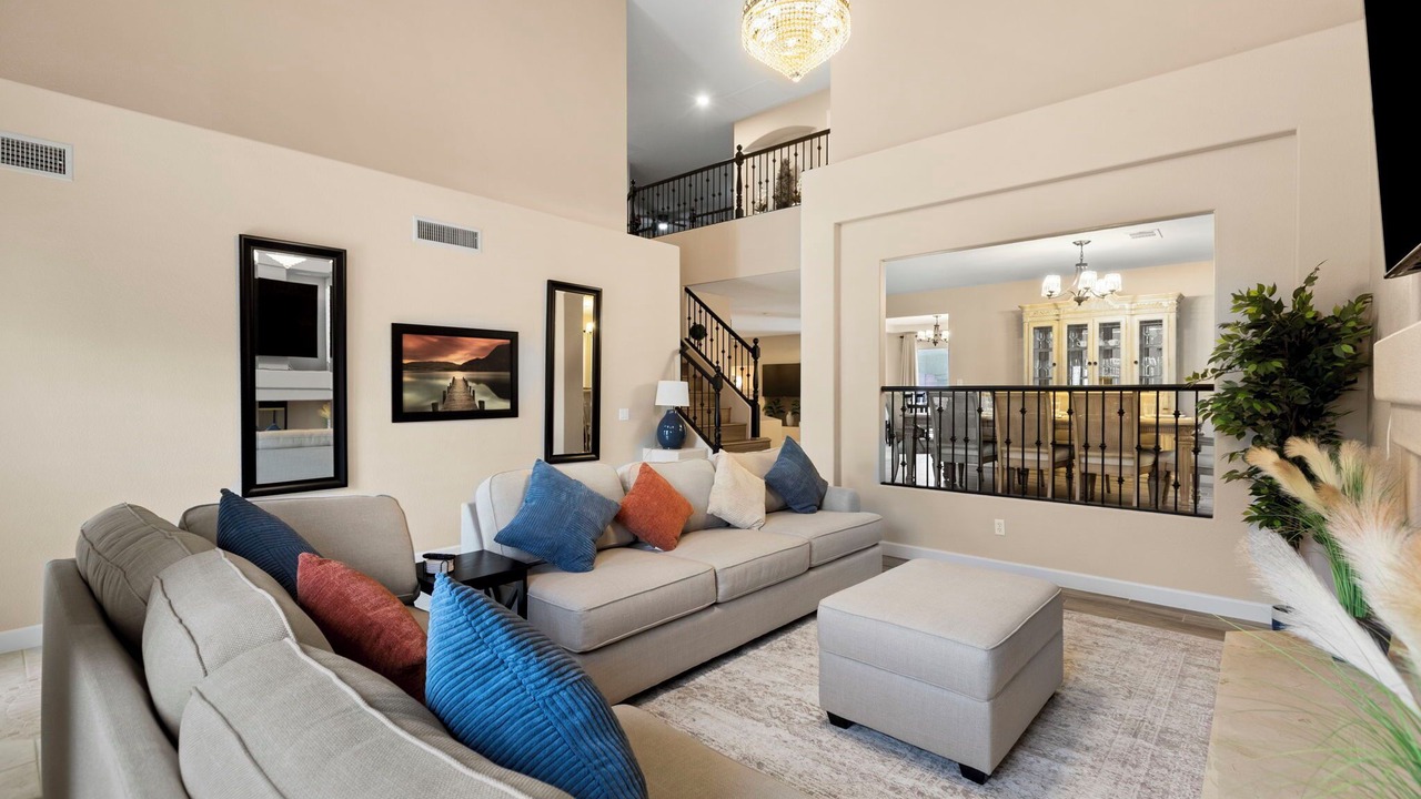 Photo of Livingroom in Enterprise