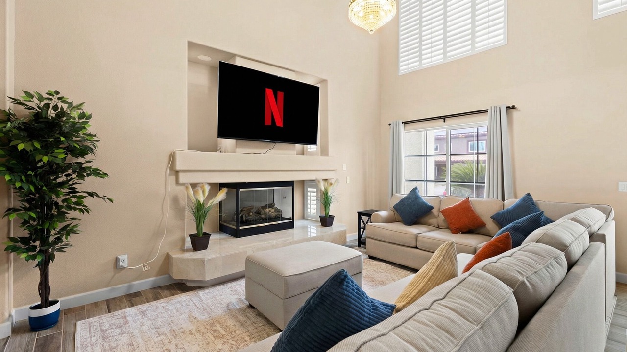Photo of Livingroom in Enterprise