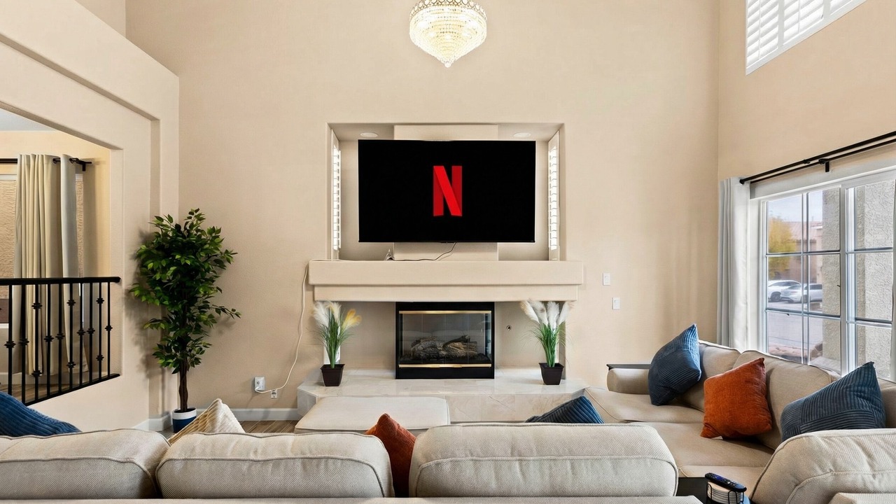 Photo of Livingroom in Enterprise