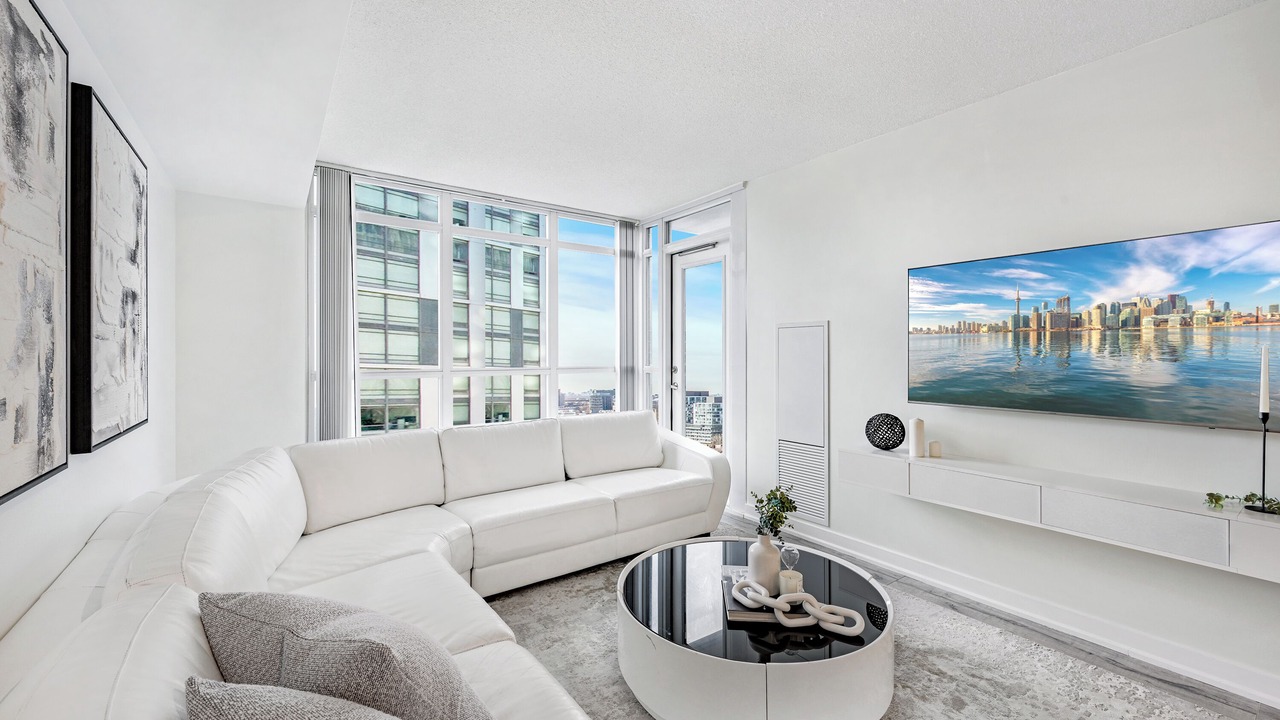 Photo of Livingroom in Lakeview